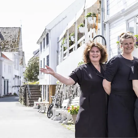 Sogndalstrand Kulturhotell 3*
